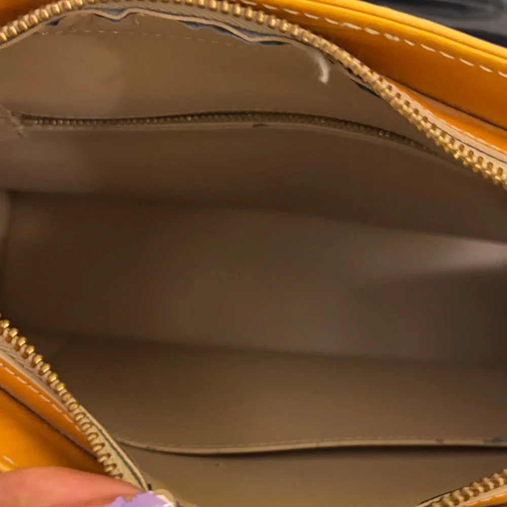 Louis Vuitton Vernis Mustard Yellow Tote Bag - Picture 6 of 10